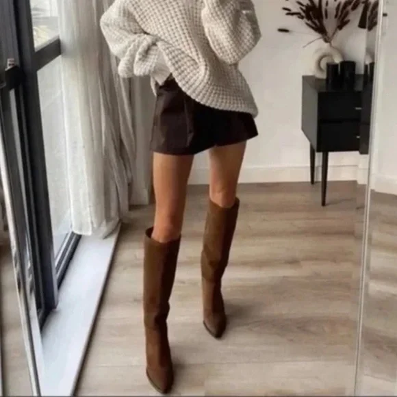 Zara Split Suede Heeled Boots Blogger’s Fav SZ 6 or 26 EU - Picture 9 of 11